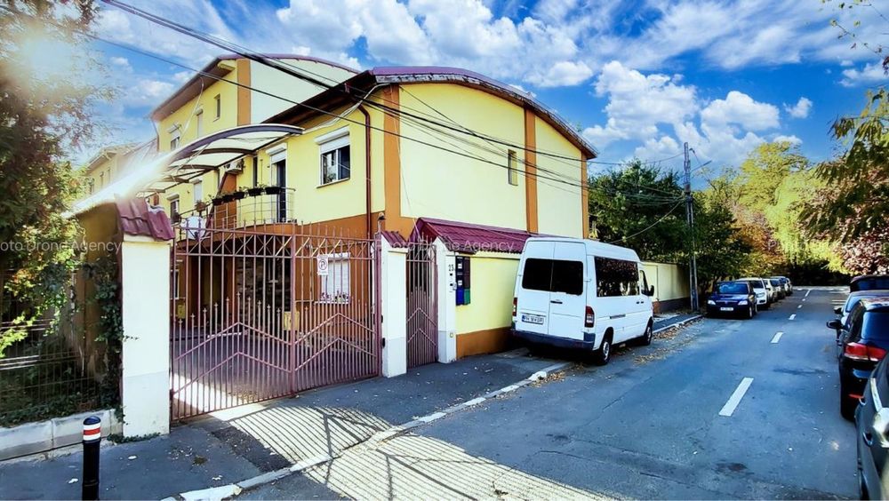 Vila in Rosu, langa padure. 1000 euro/mp