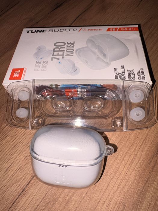 Vand casti jbl tunebuds in stare buna de functionare