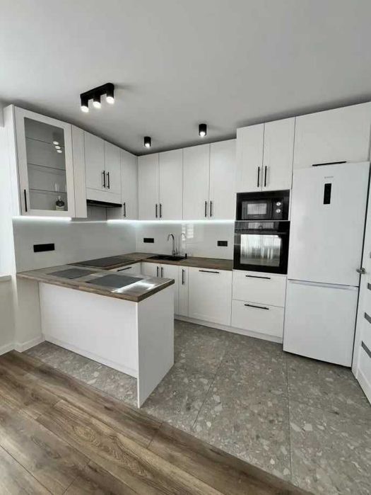 Дава се под наем Двустаен апартамент в София, Кръстова вада - 56 кв.м за 612 € - Снимка #2