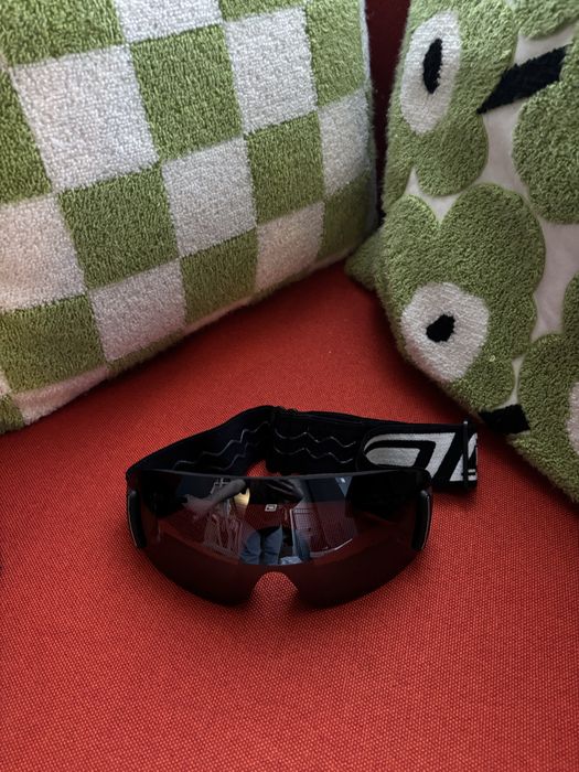 Очки, перчатаи лыжныне