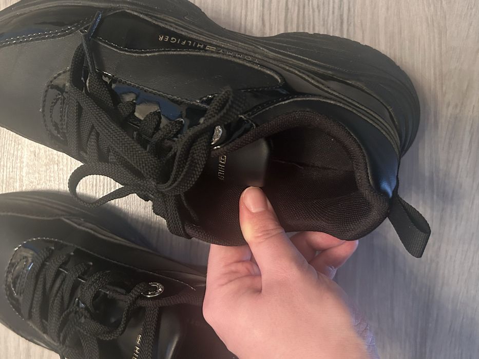 Adidasi Tommy Hilfiger