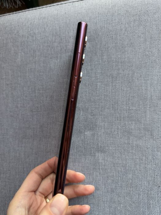 Samsung Galaxy S22 ultra Burgundy
