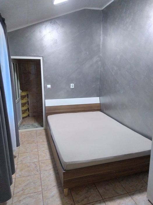 Închiriez doua garsoniere Tuzla