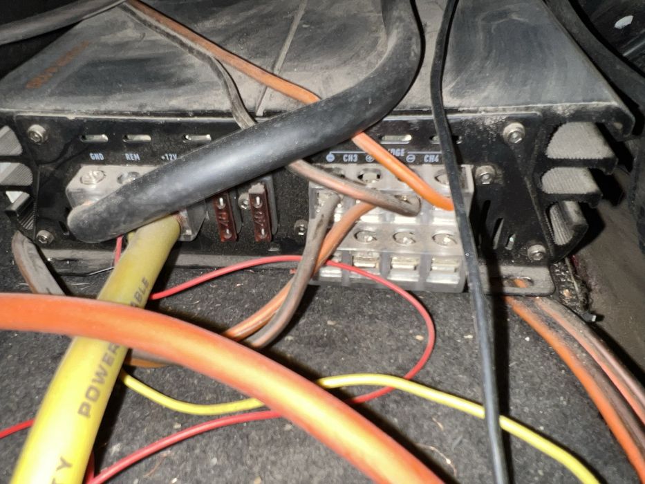 Продам усилитель AMP 4x120