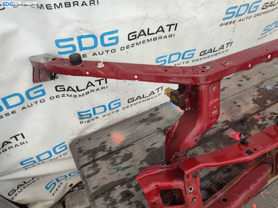 Trager Tragher Panou Frontal Calandru Mitsubishi Outlander 2003 - 2007 [2080]