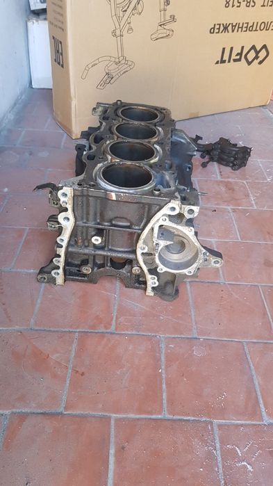 Блок цилиндров 2az-fe