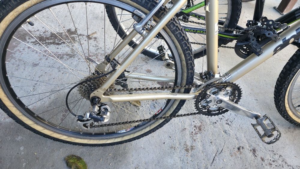 Repar si vand biciclete de calitate adulti și copii stare foarte buna