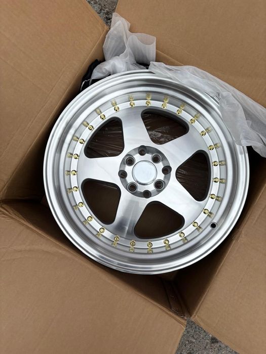 Продам новые диски