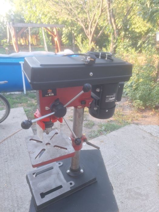 Vand doua mașina de găurit de banc Topcraft/Titan