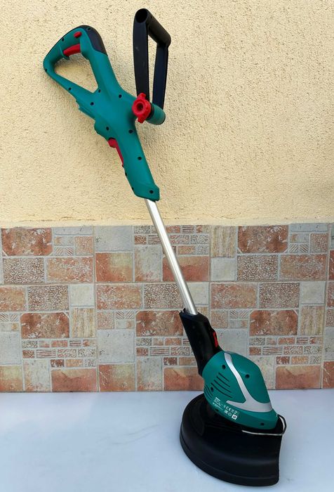 Акумулаторен тример Bosch ART 26-18 Li и храсторез Bosch AHS 55-20Li