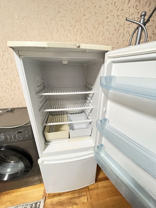 Срочно продам холодильник