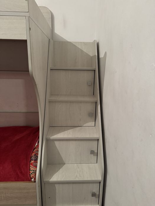 Детский крават 2 этажный