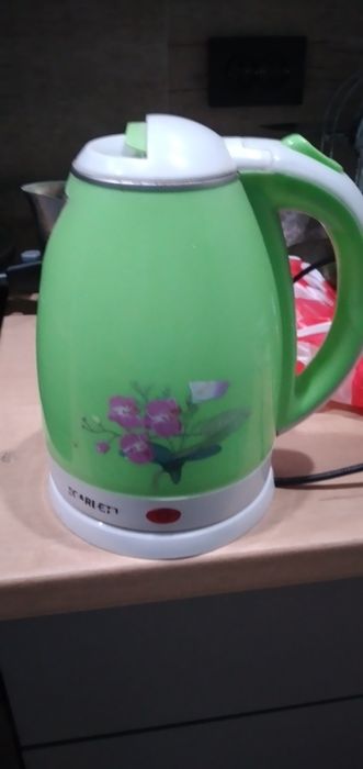 Продам электрический чайник
