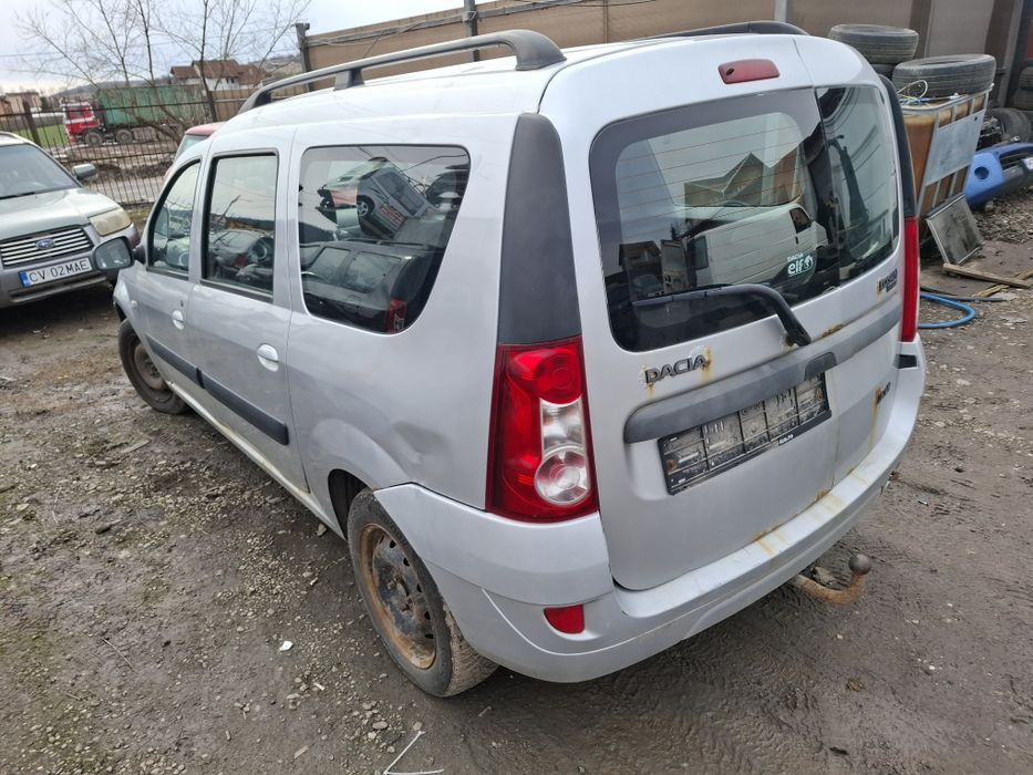 Elemente Caroserie Dacia Logan MCV 1.6i-16v Fabricat 2010