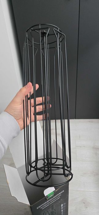 Продавам стойка за кафе капсули (от малките на Неспресо и Лаваца)