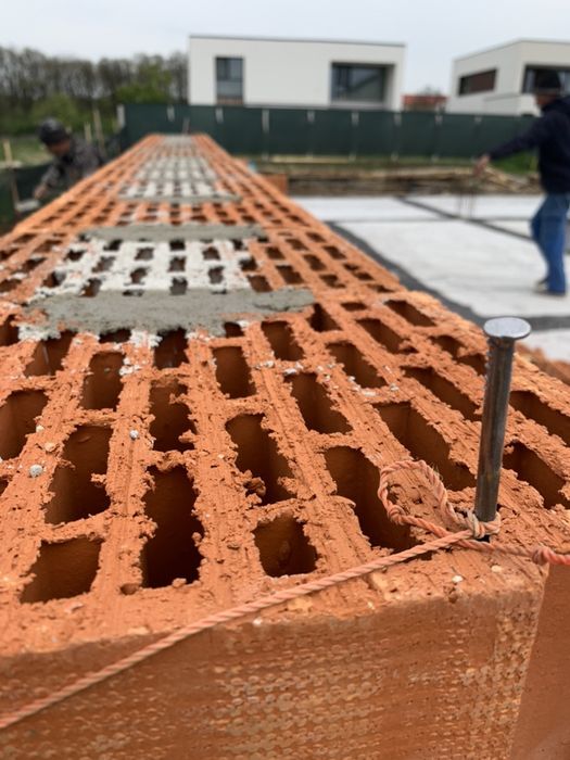 Case La rosu / Case la Cheie / Renovam / Demolării / Reconsolidarii