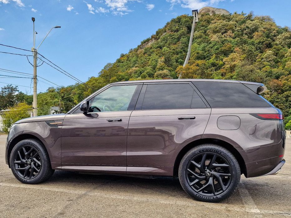 Land Rover Range Rover Sport 2025 hibrid, 104.361 € — imagine 1