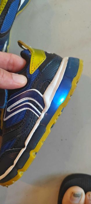 Geox led светещи обувки 25 номер