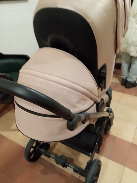 Детская коляска продается
