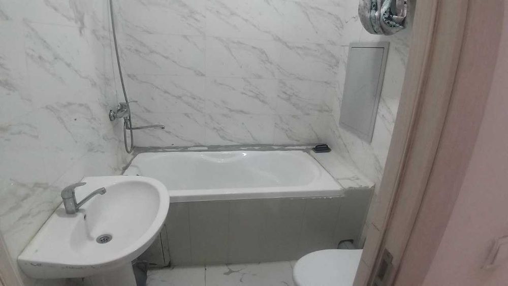 Янги Дархон 2-хонали уй ижарага берилади хамма шароти бор.