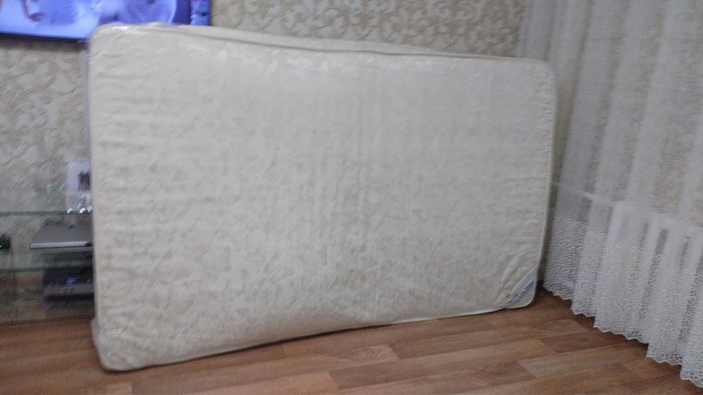 Продам б/у матрас