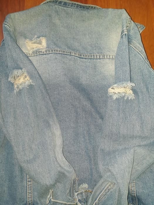 Vand geaca clasica blug cu rupturi L/ Xl
