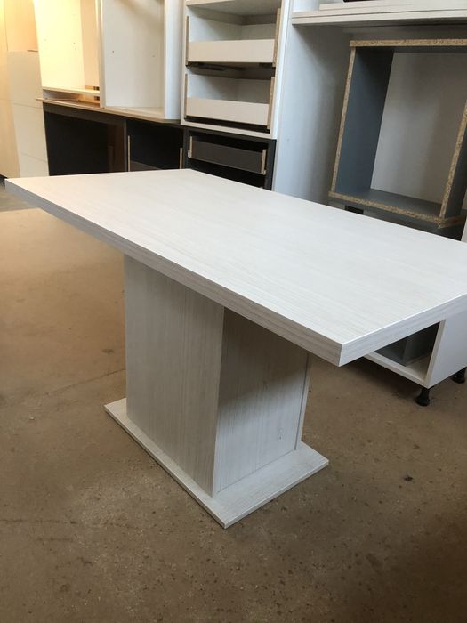 Vand bancuta pt hol, cu spatiu de depozitare si tavan tapitat, alba !!