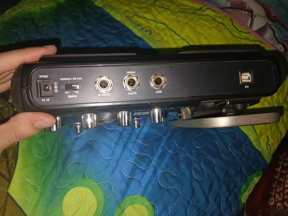 Zoomg2.1u guitar effect pedal