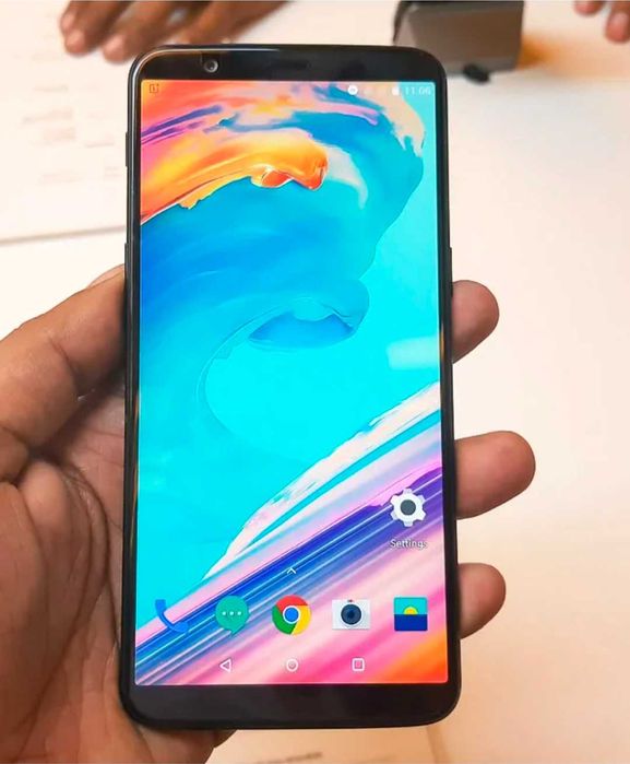 Oneplus 5t 8gb RAM 128gb ROM