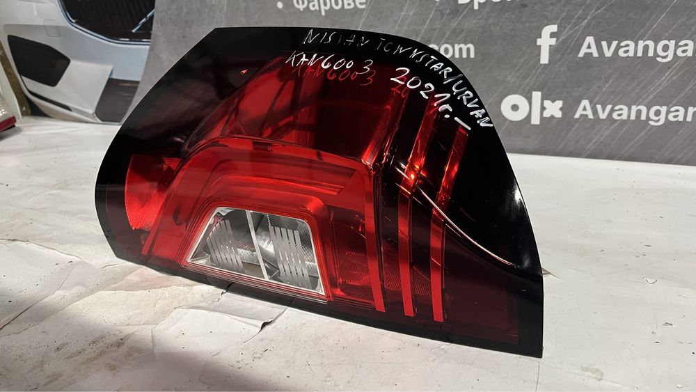 2 броя десен стоп Renault Kangoo 3 2020-