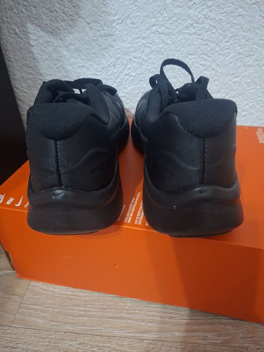 Оригинални маратонки nike