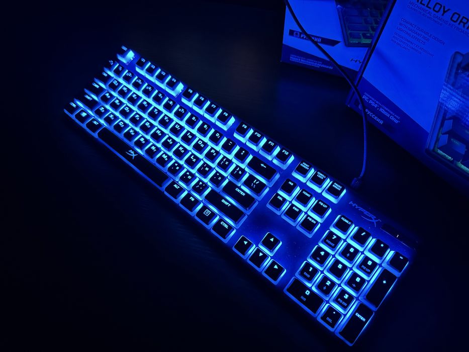 Hyperx Alloy Origins + keycaps