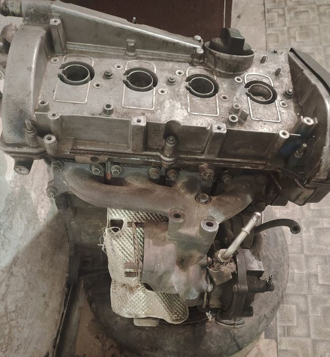 Двигатель по запчастям