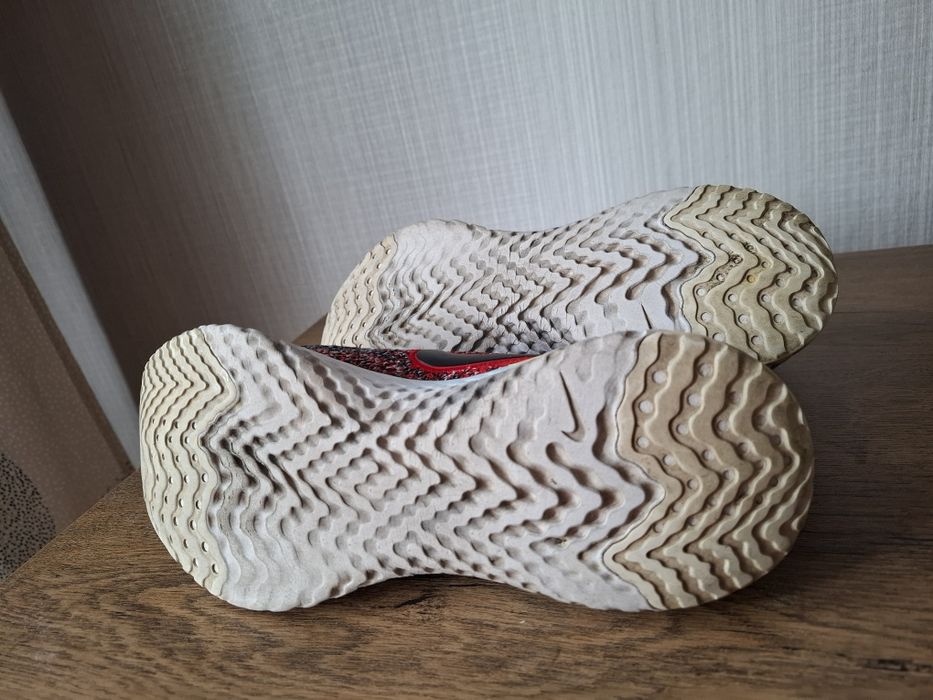 Nike React маратонки 40- 41 номер.