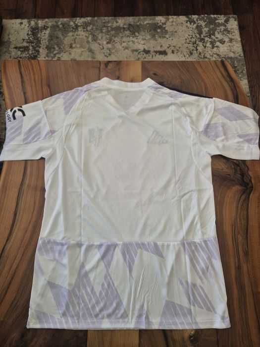 Новите тениски на Манчестър Юнайтед