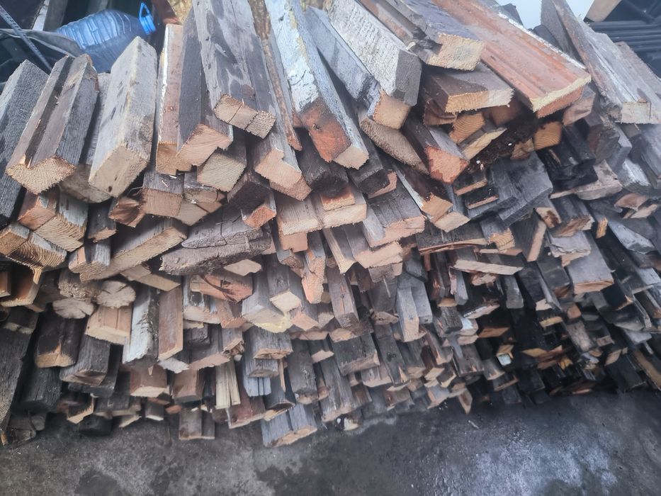 Сухие дрова из досок