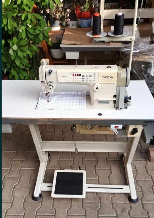 Masini de cusut  full automate ,cu taiere de fir