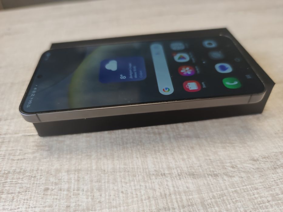 Samsung Galaxy S24 5G 128GB 8RAM Black Гаранция!