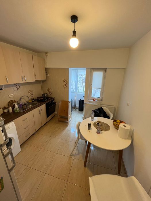 Ocazie! Persoană fizică vând ap. 2 camere Capitol, etaj 3/4