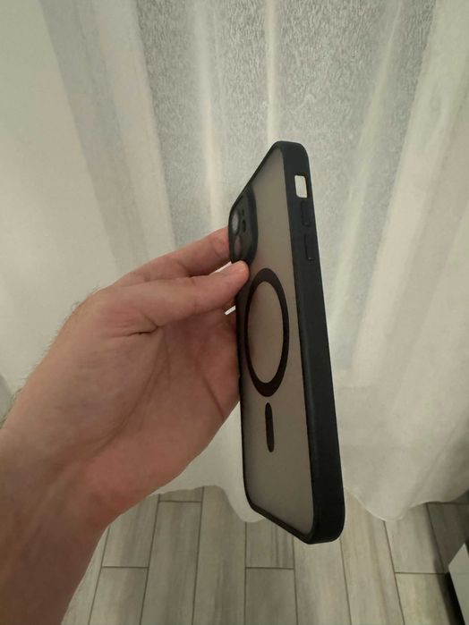 Husă iPhone 11 / Negru / compatibilă MagSafe