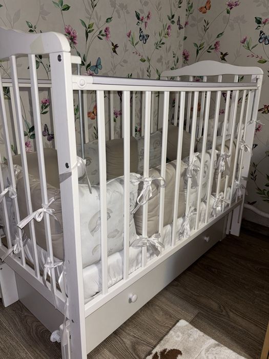 Детская кроватка