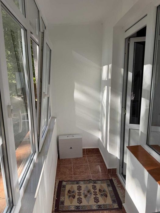 Inchirez apartament ultracentral langa Tribunal SV.,parter inalt.pentru locuit sau spatiu comercial,birouri.coafor,etc.