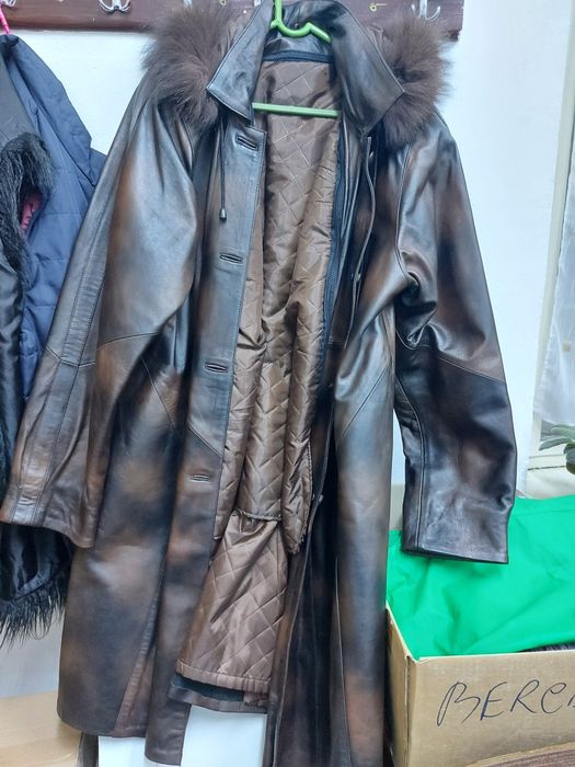 Haina de piele naturala