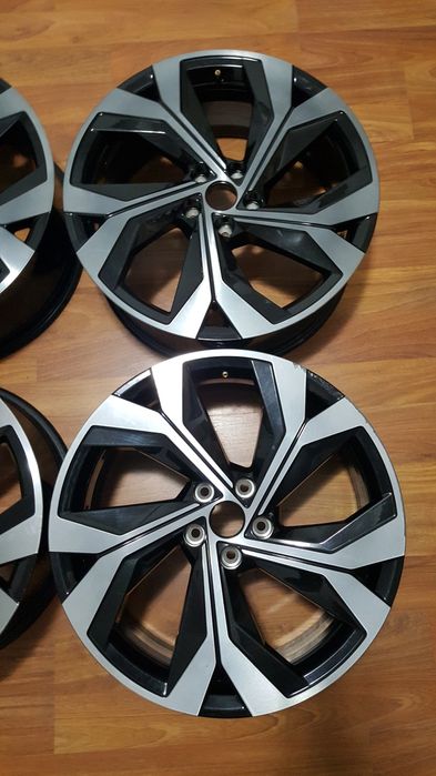 JanteRenaultKadjarArkanaSymbiozCapturMeganeE-TechKoleosScenicE-TechEspaceAustralRafaleTalismanDusterBigsterStrikerNissanJukeQashqaiX-TrailAriya5X114.3