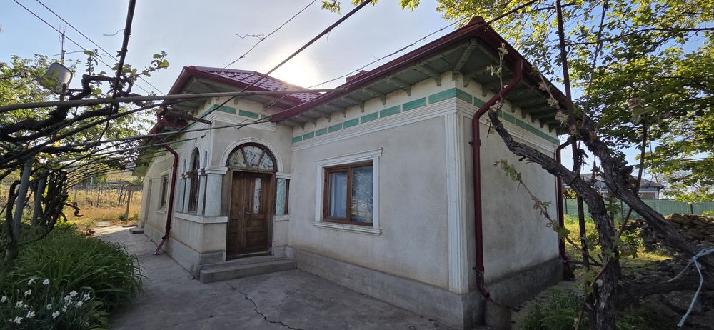 Vând casă si teren 3.444 mp intravilan, 2 deschideri stradale – Agighiol