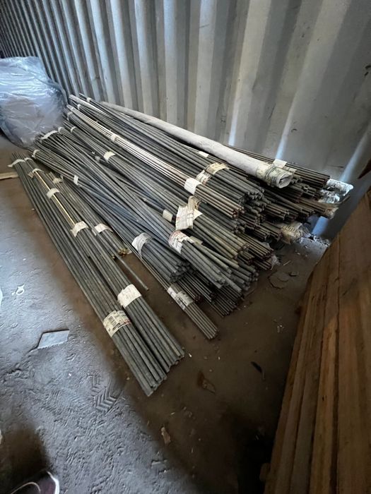 Шпилька резьбовая