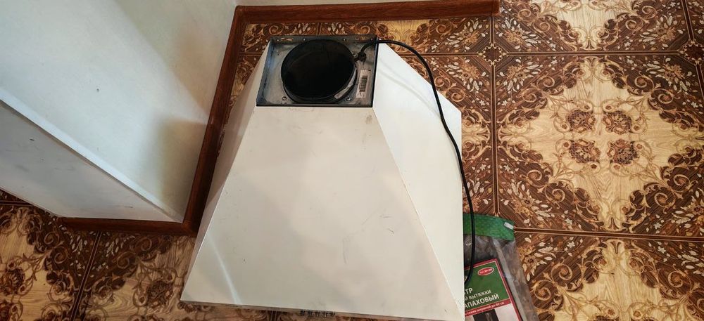 Вытяжка на потолок для кухни