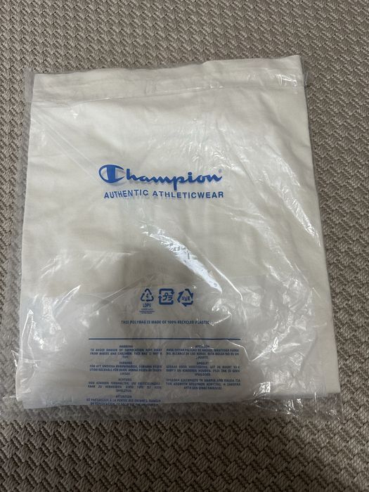 Tricou Champion, marime M, nou cu eticheta