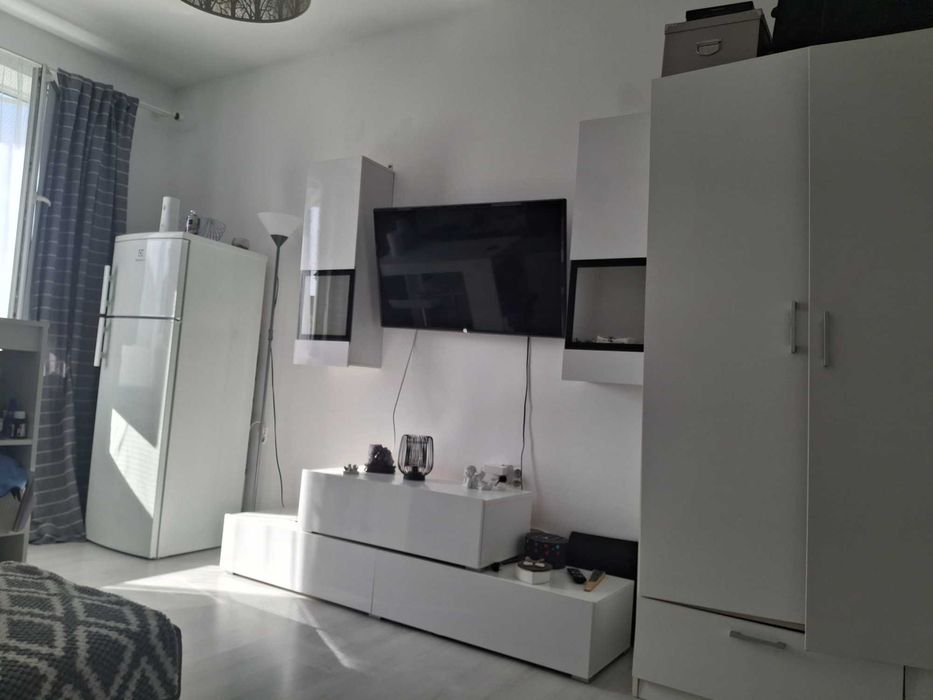 Vand garsonieră de 20mp la pretul de 35000€ negociabil.