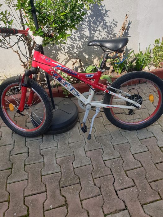 Bicicletă copii 20”. Vârsta 6-10 ani